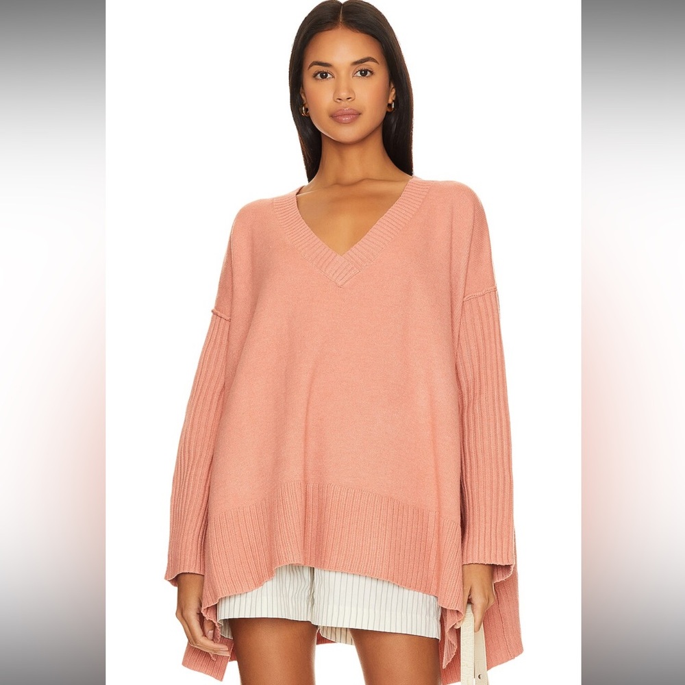 Free People Orion Tunic Sweater in Lightest Rose. Excellent used condition sz SM